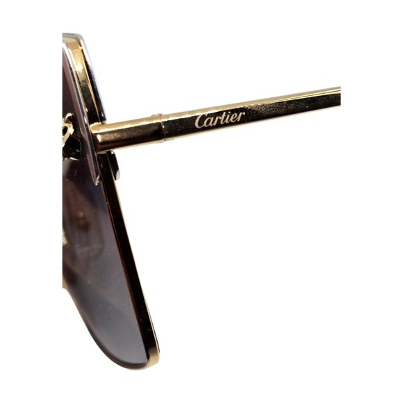 Elegant Gold and Black Sunglasses - Picture 9 of 10